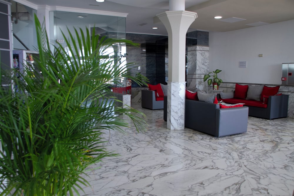 Holiday Club Vista Amadores — Hotel building in Puerto Rico, Canary Islands