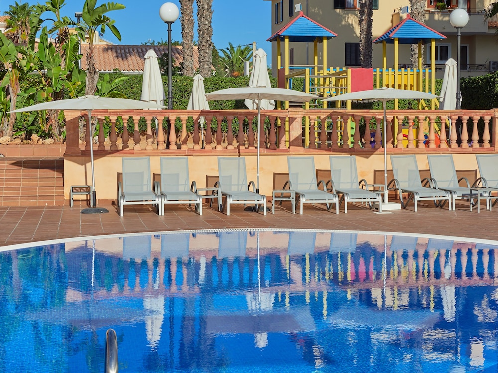 BQ Can Picafort Hotel — Swimming pool in Can Picafort, Balearic Islands