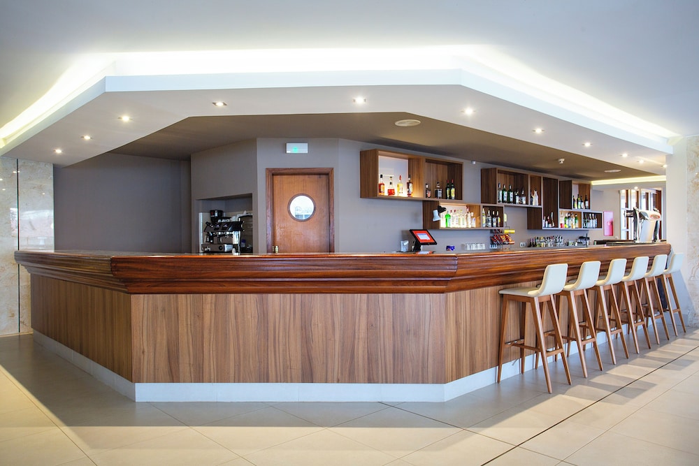 BQ Can Picafort Hotel — Restaurant & bars in Can Picafort, Balearic Islands