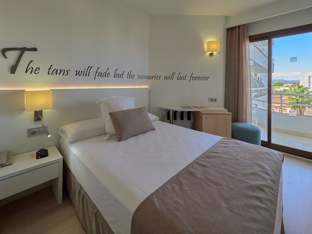 BQ Can Picafort Hotel — Hotel rooms in Can Picafort, Balearic Islands