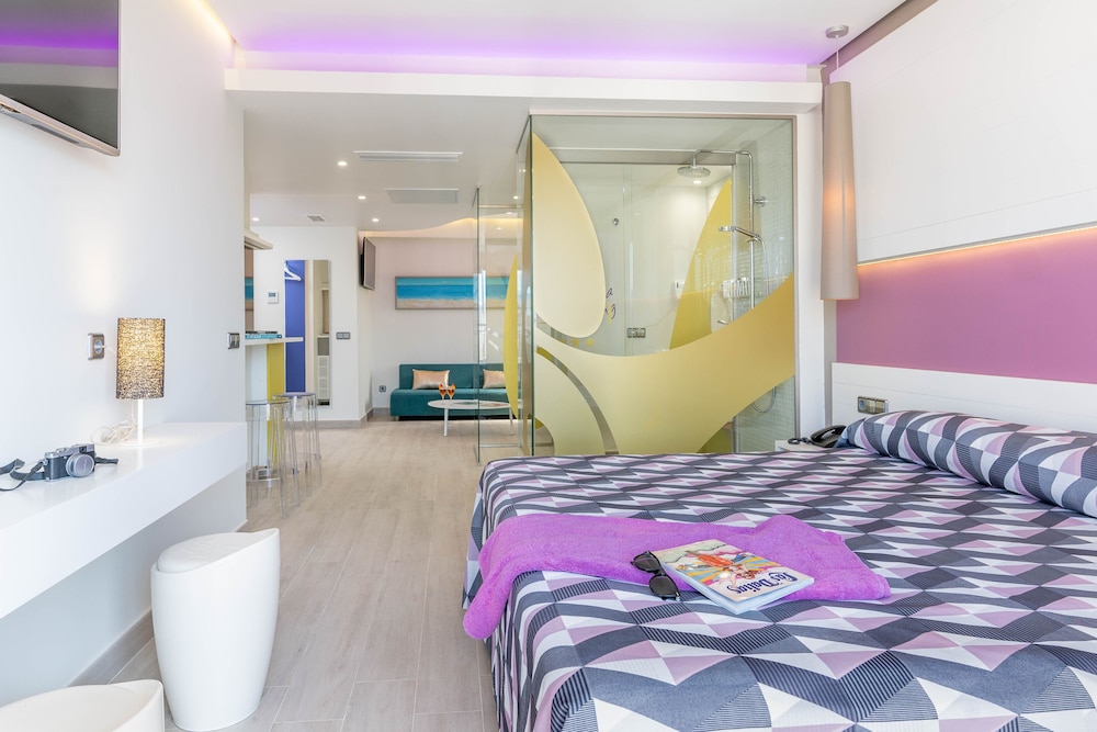 The Purple Hotel by Ibiza Feeling - Adults only — Hotel rooms in San Antonio, Balearic Islands