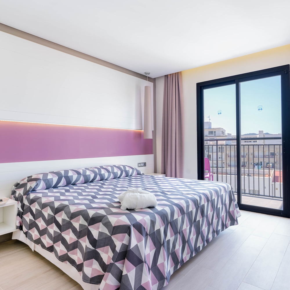 The Purple Hotel by Ibiza Feeling - Adults only — Hotel rooms in San Antonio, Balearic Islands