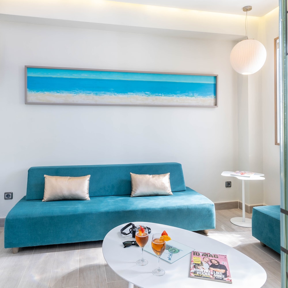The Purple Hotel by Ibiza Feeling - Adults only — Hotel rooms in San Antonio, Balearic Islands
