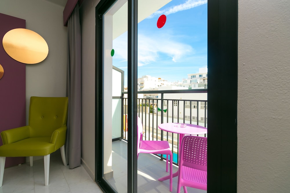 The Purple Hotel by Ibiza Feeling - Adults only — Hotel rooms in San Antonio, Balearic Islands