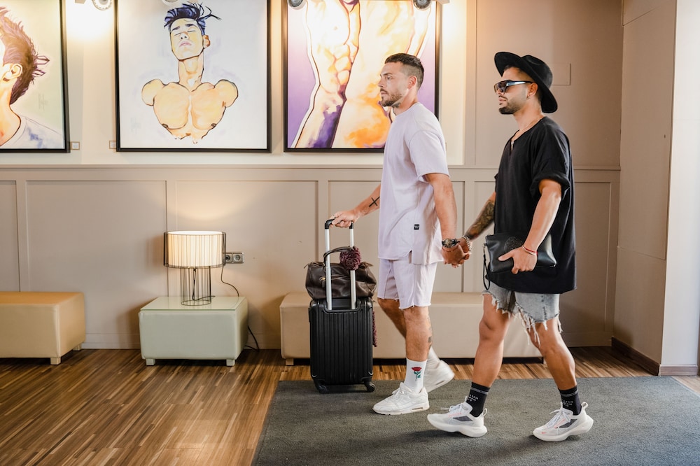 The Purple Hotel by Ibiza Feeling - Adults only — Hotel building in San Antonio, Balearic Islands
