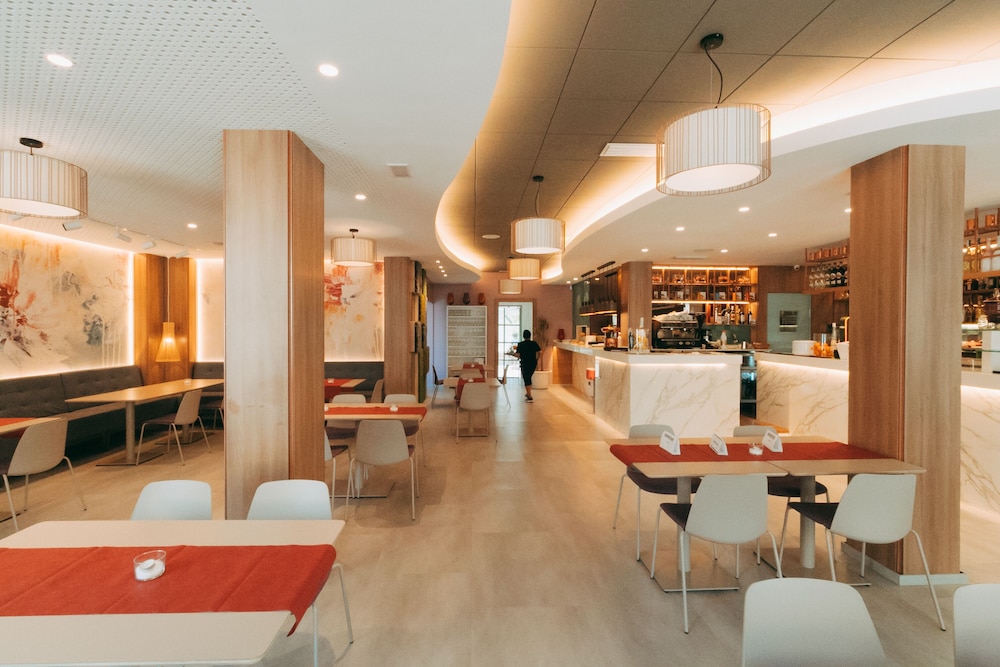 The Purple Hotel by Ibiza Feeling - Adults only — Restaurant & bars in San Antonio, Balearic Islands