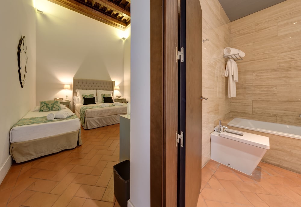Hotel Boutique Palacio Pinello — Hotel rooms in Seville, Andalusia