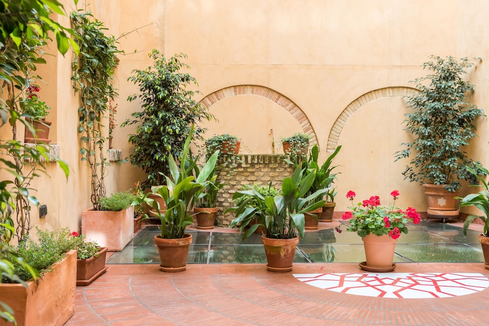 Hotel Boutique Palacio Pinello — Hotel building in Seville, Andalusia