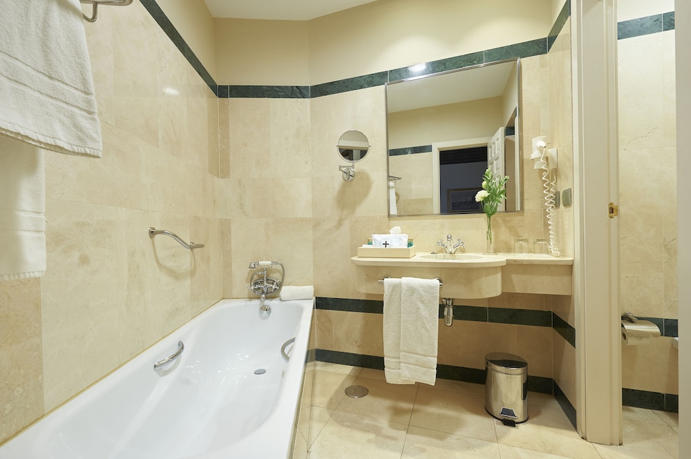 Hotel Las Casas de El Arenal by Casas y Palacios — Hotel rooms in Seville, Andalusia