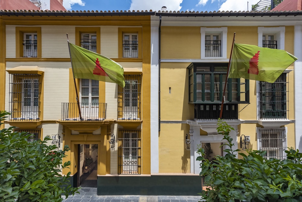 Hotel Las Casas de El Arenal by Casas y Palacios — Hotel building in Seville, Andalusia