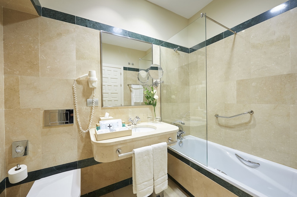Hotel Las Casas de El Arenal by Casas y Palacios — Hotel rooms in Seville, Andalusia