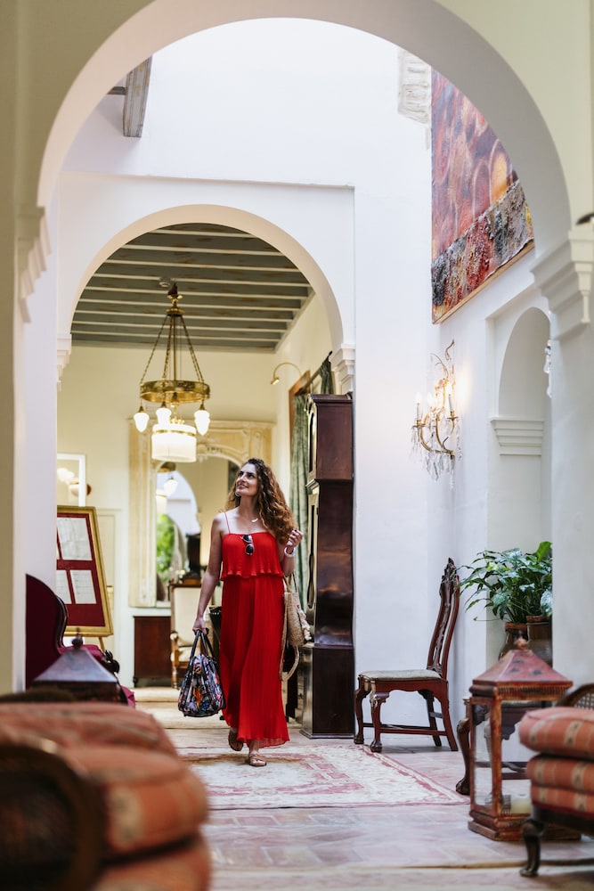 Hotel Las Casas de El Arenal by Casas y Palacios — Hotel building in Seville, Andalusia