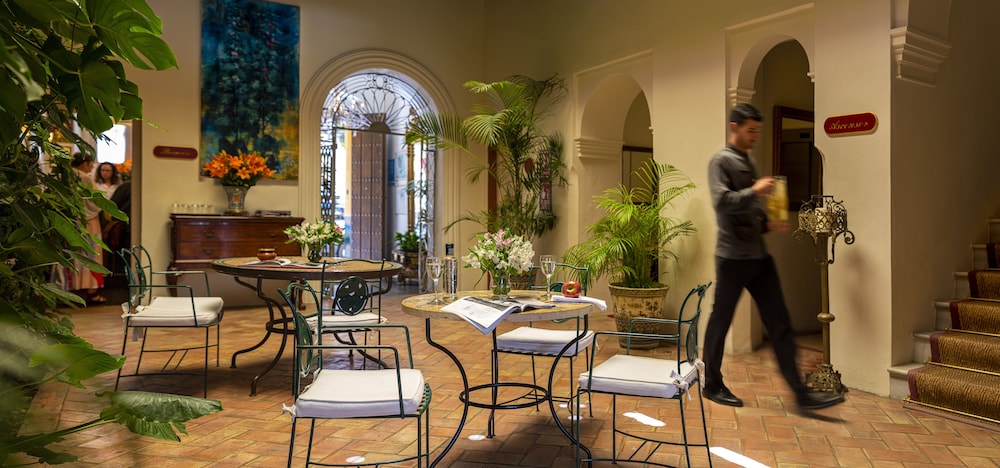 Hotel Las Casas de El Arenal by Casas y Palacios — Hotel building in Seville, Andalusia