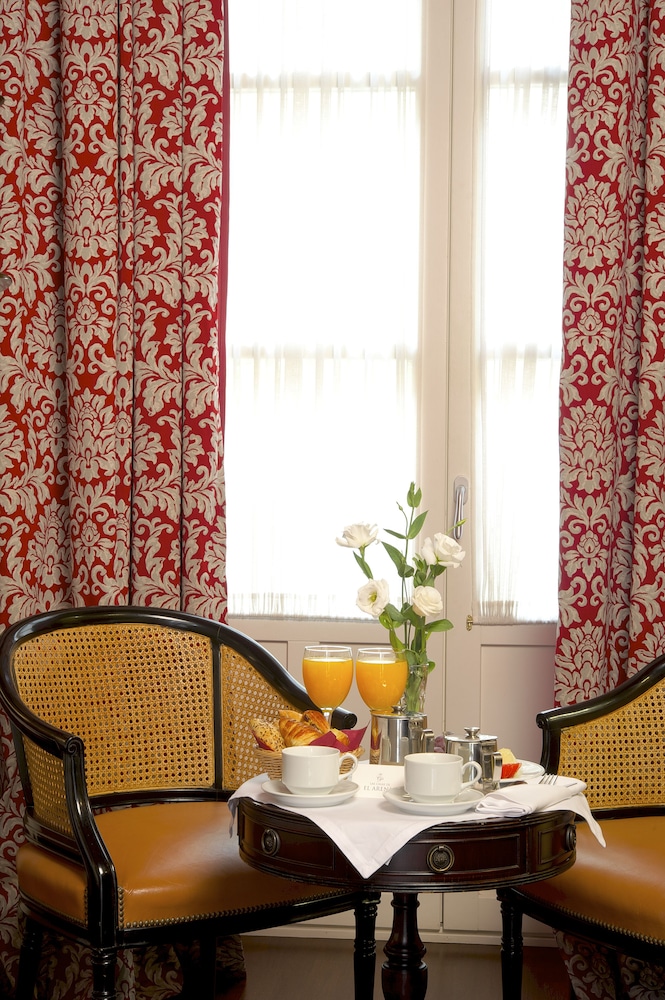 Hotel Las Casas de El Arenal by Casas y Palacios — Hotel rooms in Seville, Andalusia
