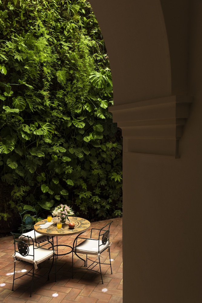 Hotel Las Casas de El Arenal by Casas y Palacios — Hotel building in Seville, Andalusia