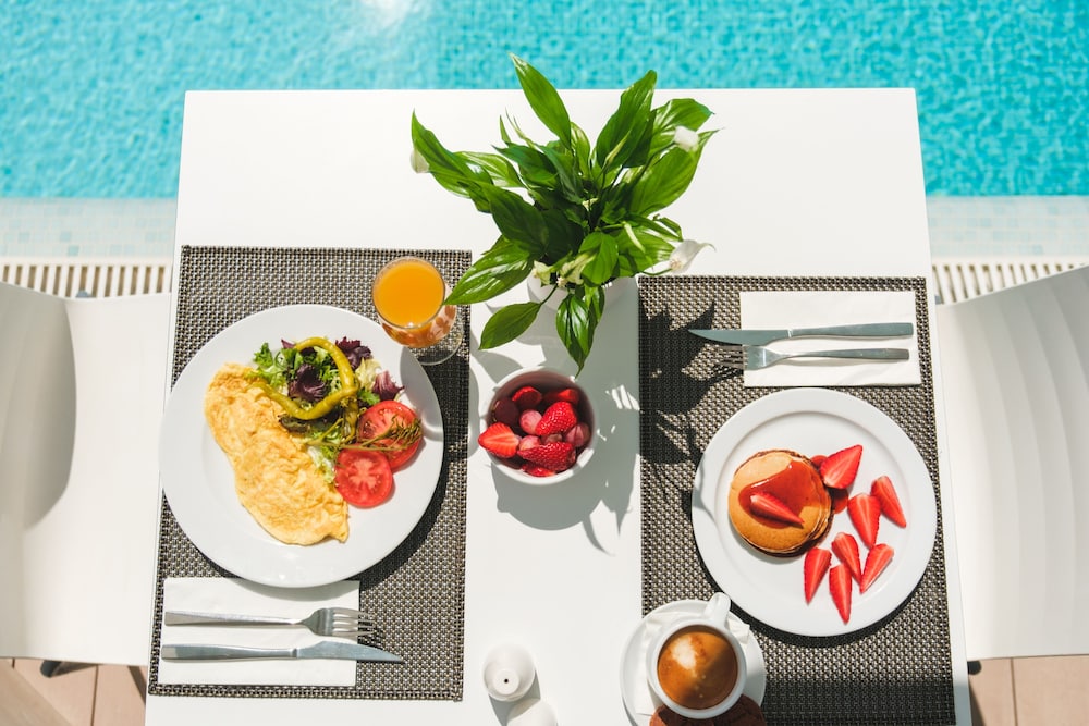 Welikehotel Triton Beach — Restaurant & bars in Cala Ratjada, Balearic Islands