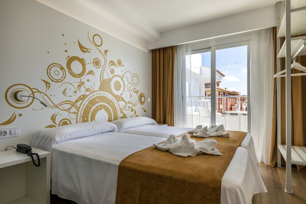 Welikehotel Triton Beach — Hotel rooms in Cala Ratjada, Balearic Islands