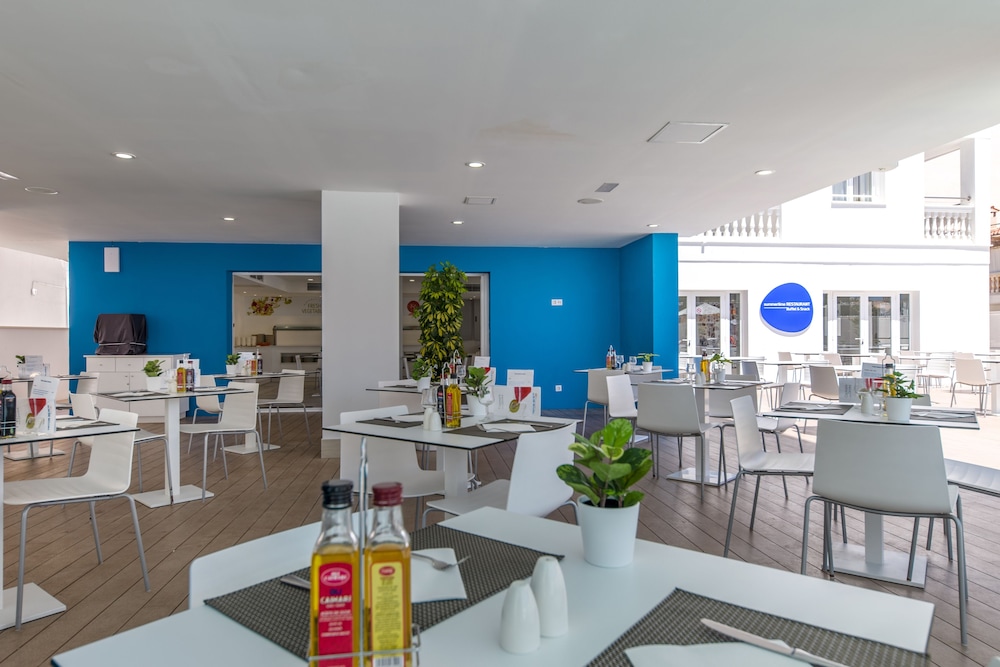 Welikehotel Triton Beach — Restaurant & bars in Cala Ratjada, Balearic Islands