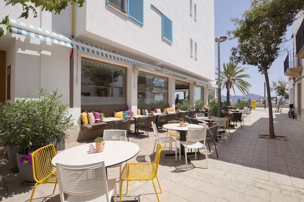 La Goleta Hotel de Mar - Adults Only — Restaurant & bars in Puerto Pollensa, Balearic Islands