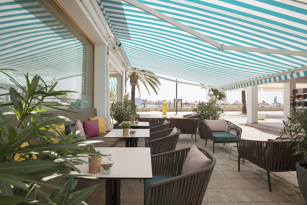 La Goleta Hotel de Mar - Adults Only — Restaurant & bars in Puerto Pollensa, Balearic Islands