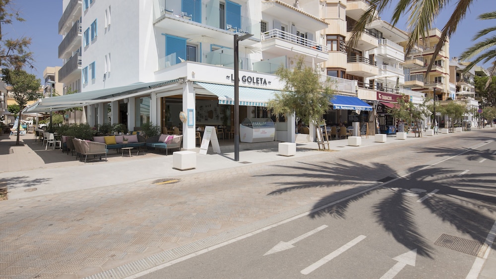 La Goleta Hotel de Mar - Adults Only — Restaurant & bars in Puerto Pollensa, Balearic Islands