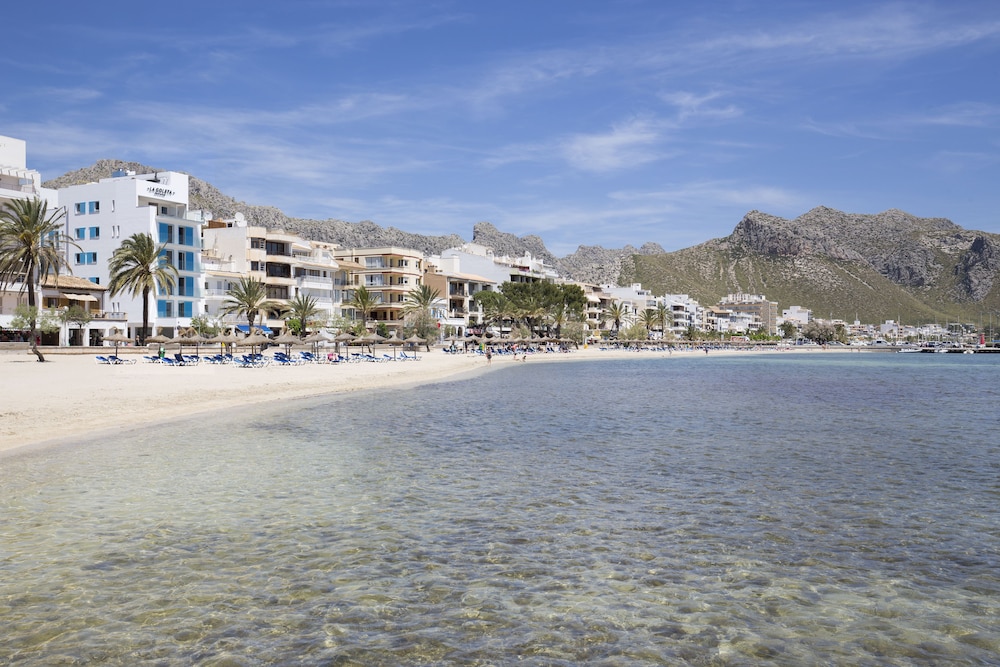 La Goleta Hotel de Mar - Adults Only — Beach in Puerto Pollensa, Balearic Islands