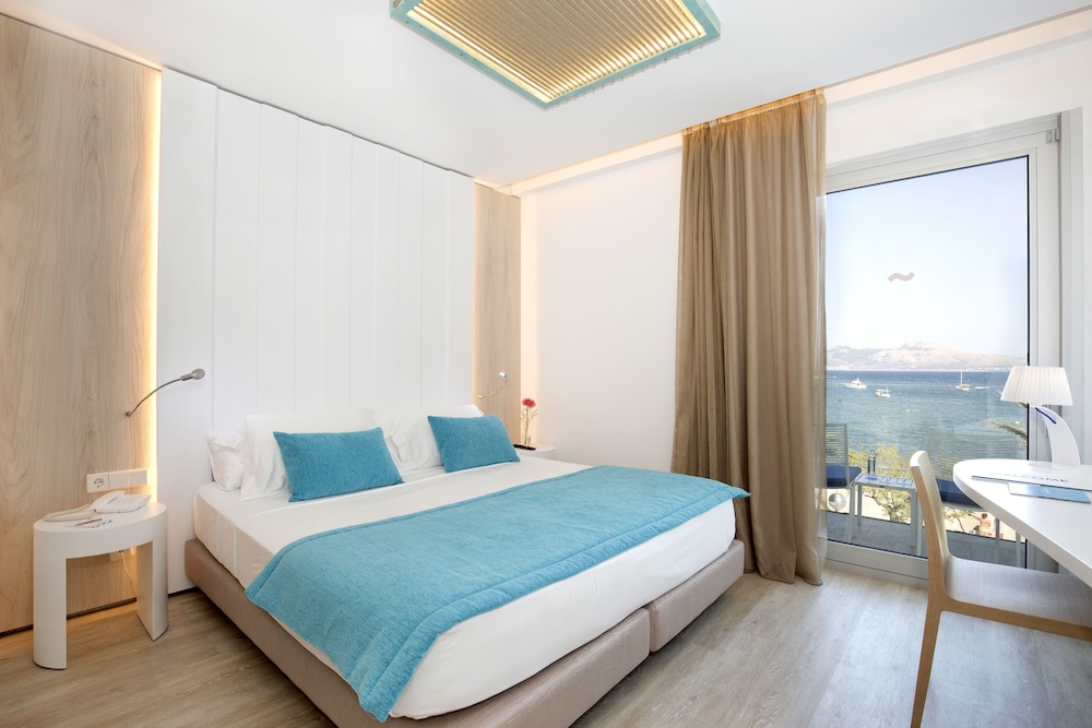 La Goleta Hotel de Mar - Adults Only — Hotel rooms in Puerto Pollensa, Balearic Islands