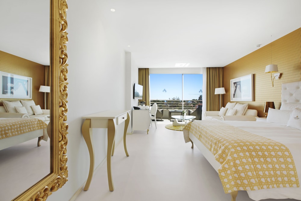 Portals Hills Boutique Hotel — Hotel rooms in Portals Nous, Balearic Islands