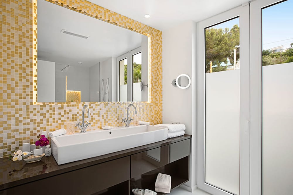 Portals Hills Boutique Hotel — Hotel rooms in Portals Nous, Balearic Islands