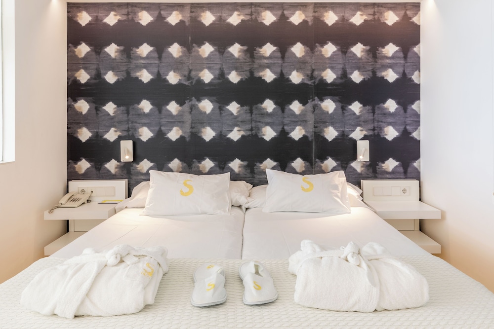 Sud Ibiza Suites — Hotel rooms in Ibiza Town, Balearic Islands