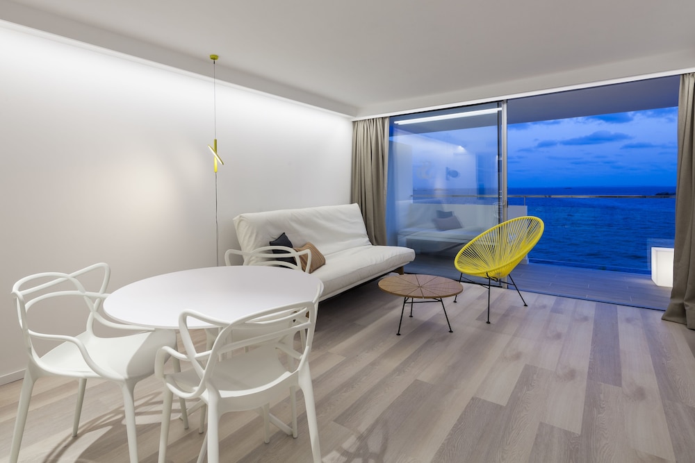 Sud Ibiza Suites — Hotel rooms in Ibiza Town, Balearic Islands