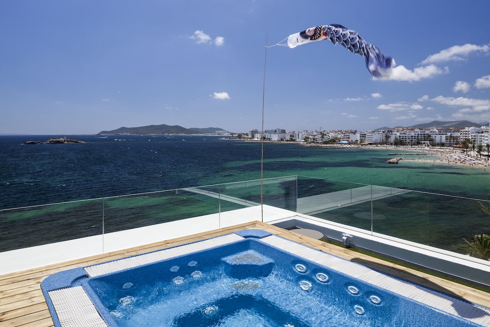 Sud Ibiza Suites — Swimming pool in Ibiza Town, Balearic Islands