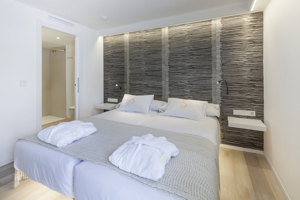 Sud Ibiza Suites — Hotel rooms in Ibiza Town, Balearic Islands