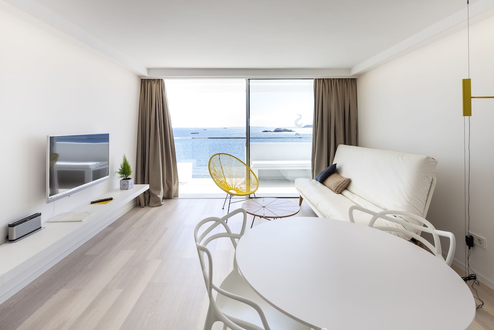 Sud Ibiza Suites — Hotel rooms in Ibiza Town, Balearic Islands