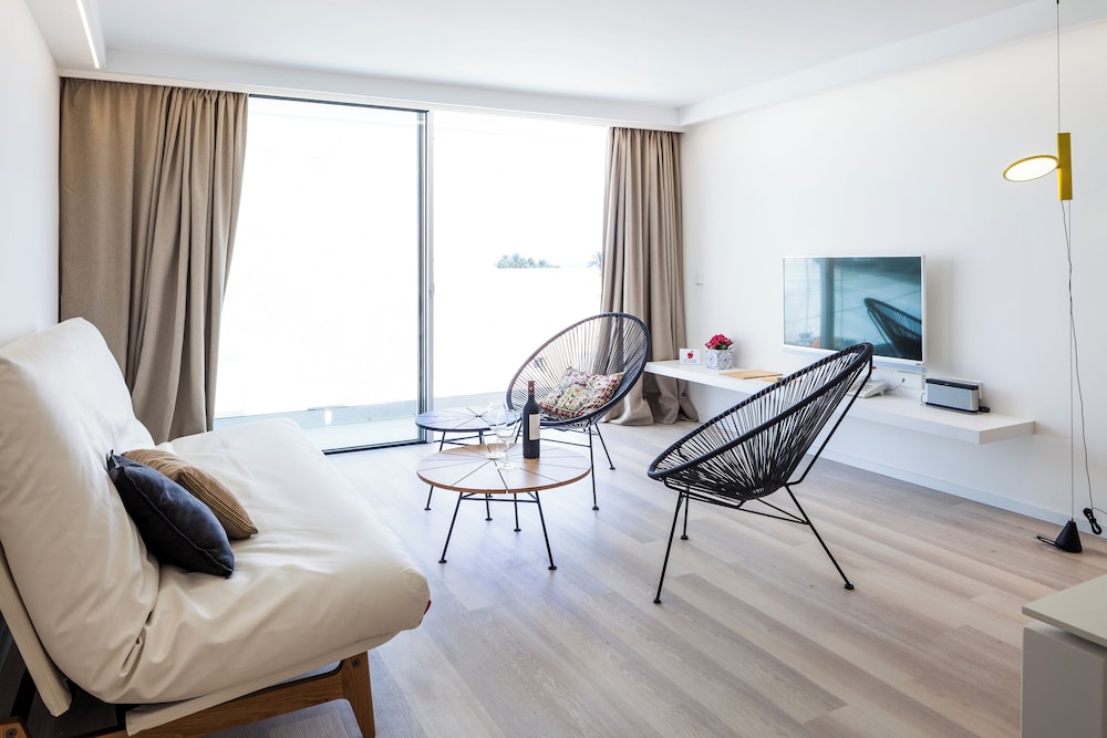 Sud Ibiza Suites — Hotel rooms in Ibiza Town, Balearic Islands