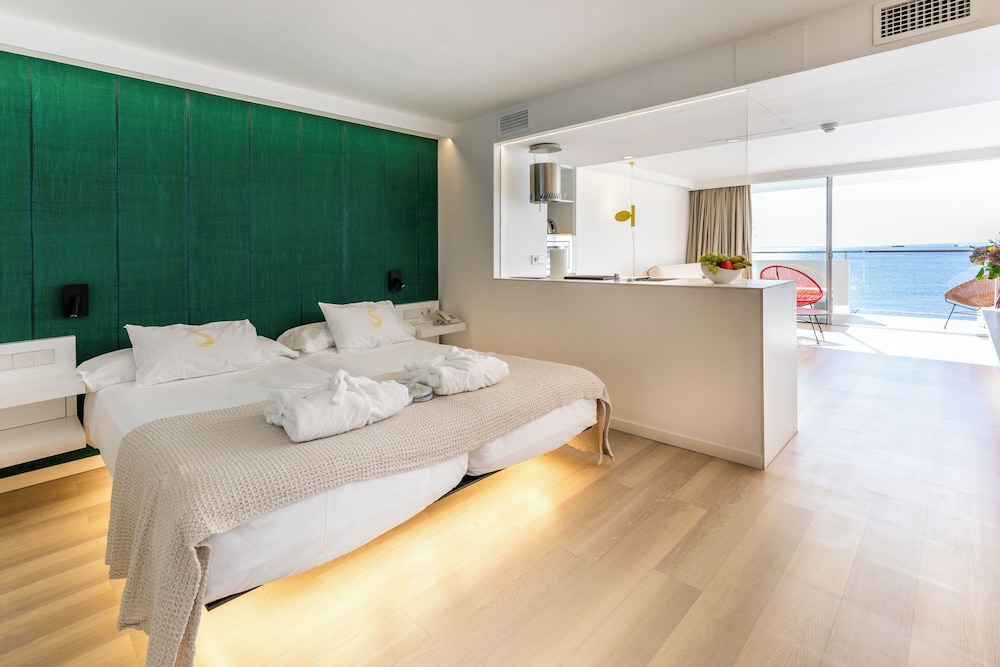 Sud Ibiza Suites — Hotel rooms in Ibiza Town, Balearic Islands