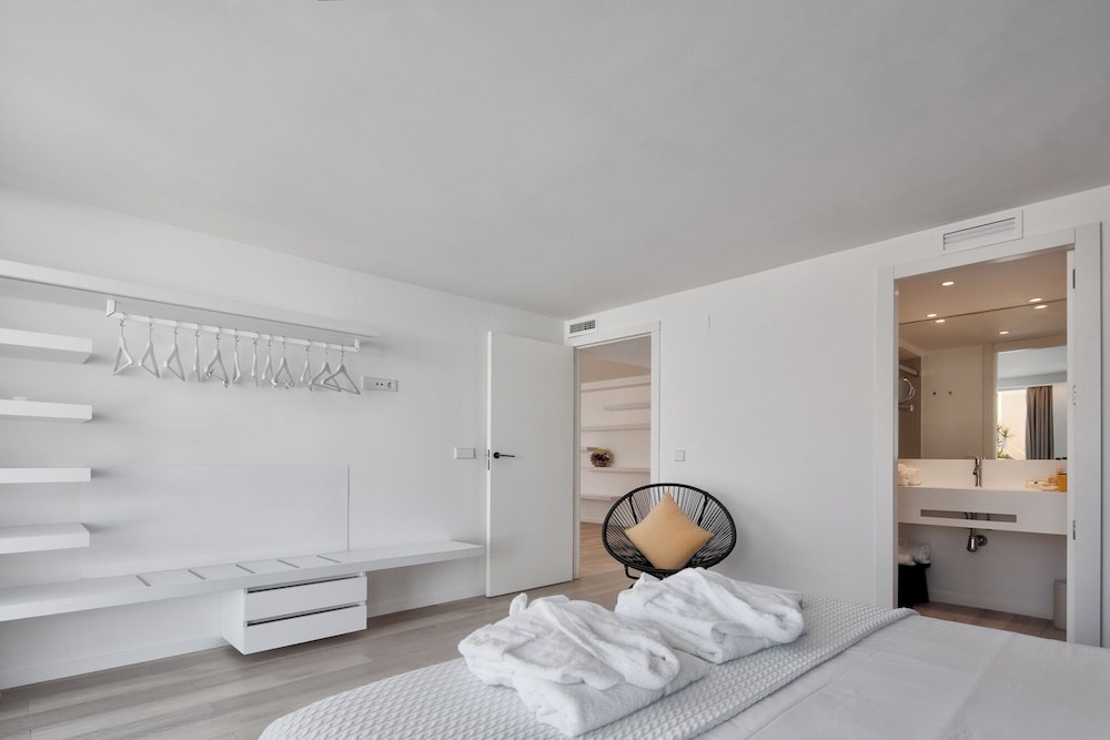 Sud Ibiza Suites — Hotel rooms in Ibiza Town, Balearic Islands