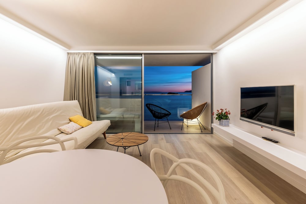 Sud Ibiza Suites — Hotel rooms in Ibiza Town, Balearic Islands
