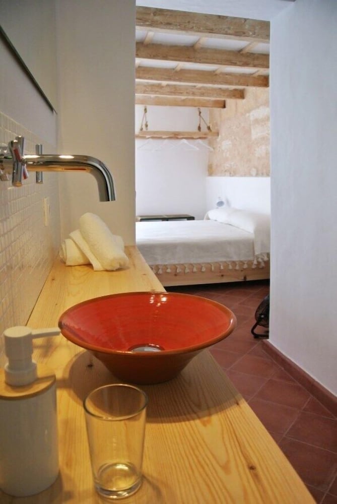 HoMe Hotel Menorca — Hotel rooms in Ciutadella de Menorca, Balearic Islands