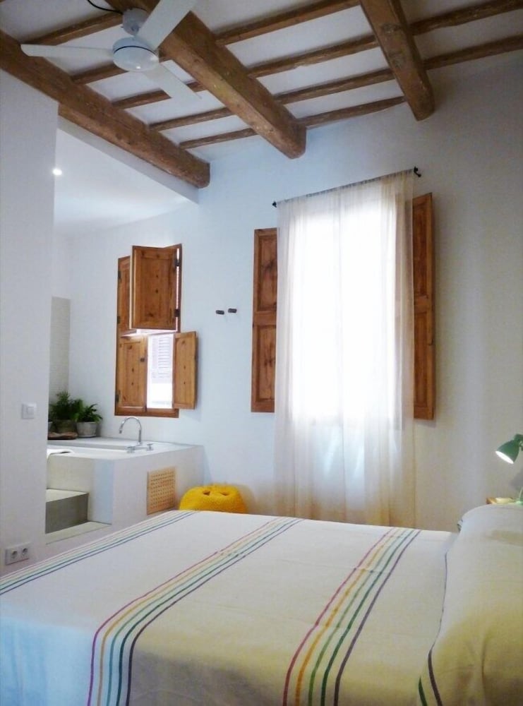 HoMe Hotel Menorca — Hotel rooms in Ciutadella de Menorca, Balearic Islands