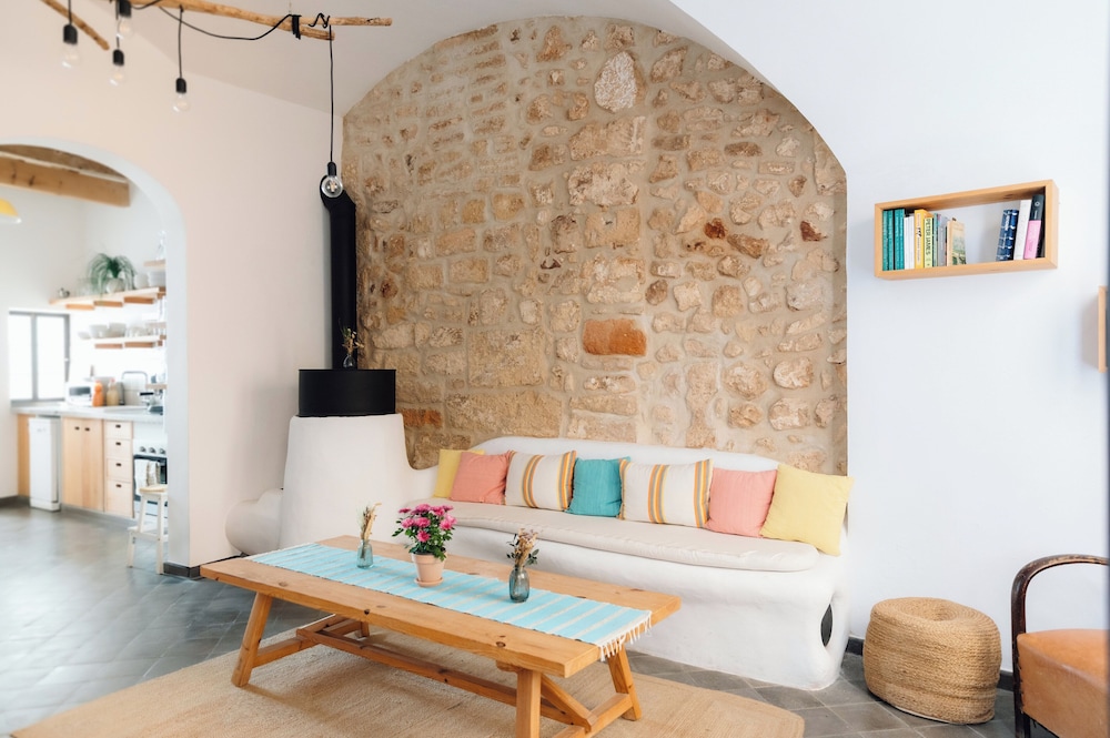HoMe Hotel Menorca — Hotel rooms in Ciutadella de Menorca, Balearic Islands