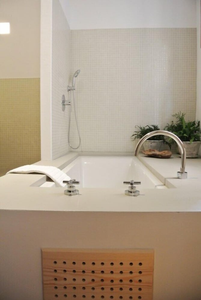 HoMe Hotel Menorca — Hotel rooms in Ciutadella de Menorca, Balearic Islands