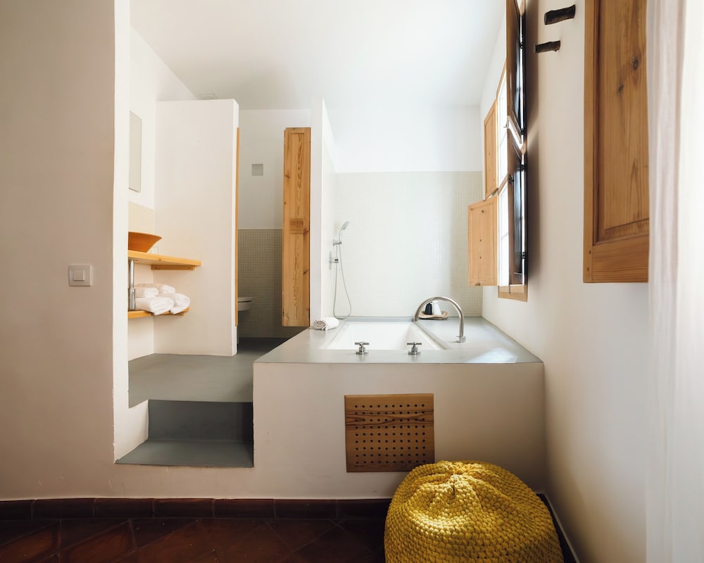 HoMe Hotel Menorca — Hotel rooms in Ciutadella de Menorca, Balearic Islands
