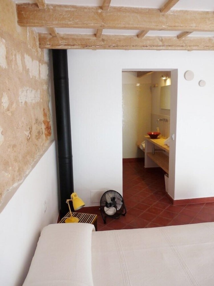 HoMe Hotel Menorca — Hotel rooms in Ciutadella de Menorca, Balearic Islands