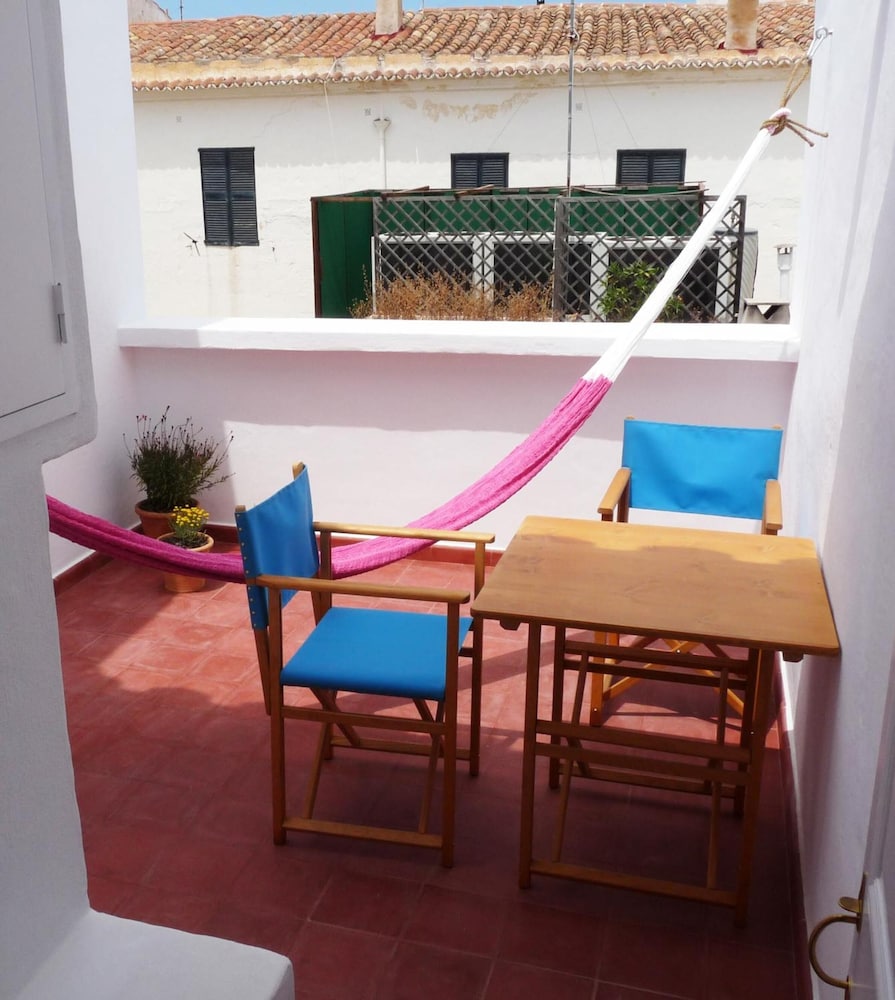 HoMe Hotel Menorca — Hotel rooms in Ciutadella de Menorca, Balearic Islands