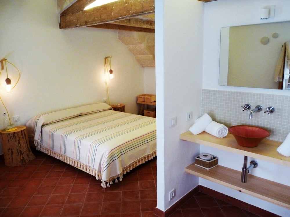 HoMe Hotel Menorca — Hotel rooms in Ciutadella de Menorca, Balearic Islands