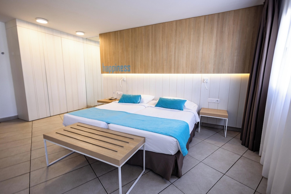 Servatur Playa Bonita — Hotel rooms in Playa del Ingles, Canary Islands