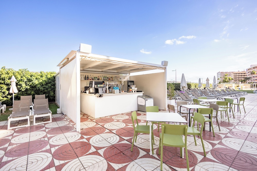 Servatur Playa Bonita — Restaurant & bars in Playa del Ingles, Canary Islands