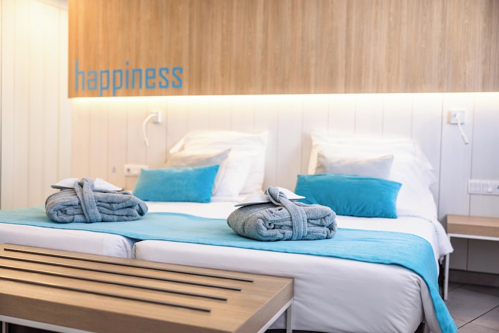 Servatur Playa Bonita — Hotel rooms in Playa del Ingles, Canary Islands