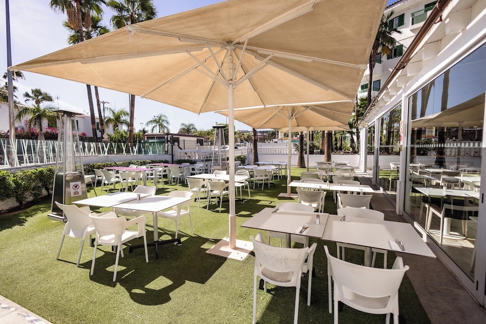 Servatur Playa Bonita — Restaurant & bars in Playa del Ingles, Canary Islands